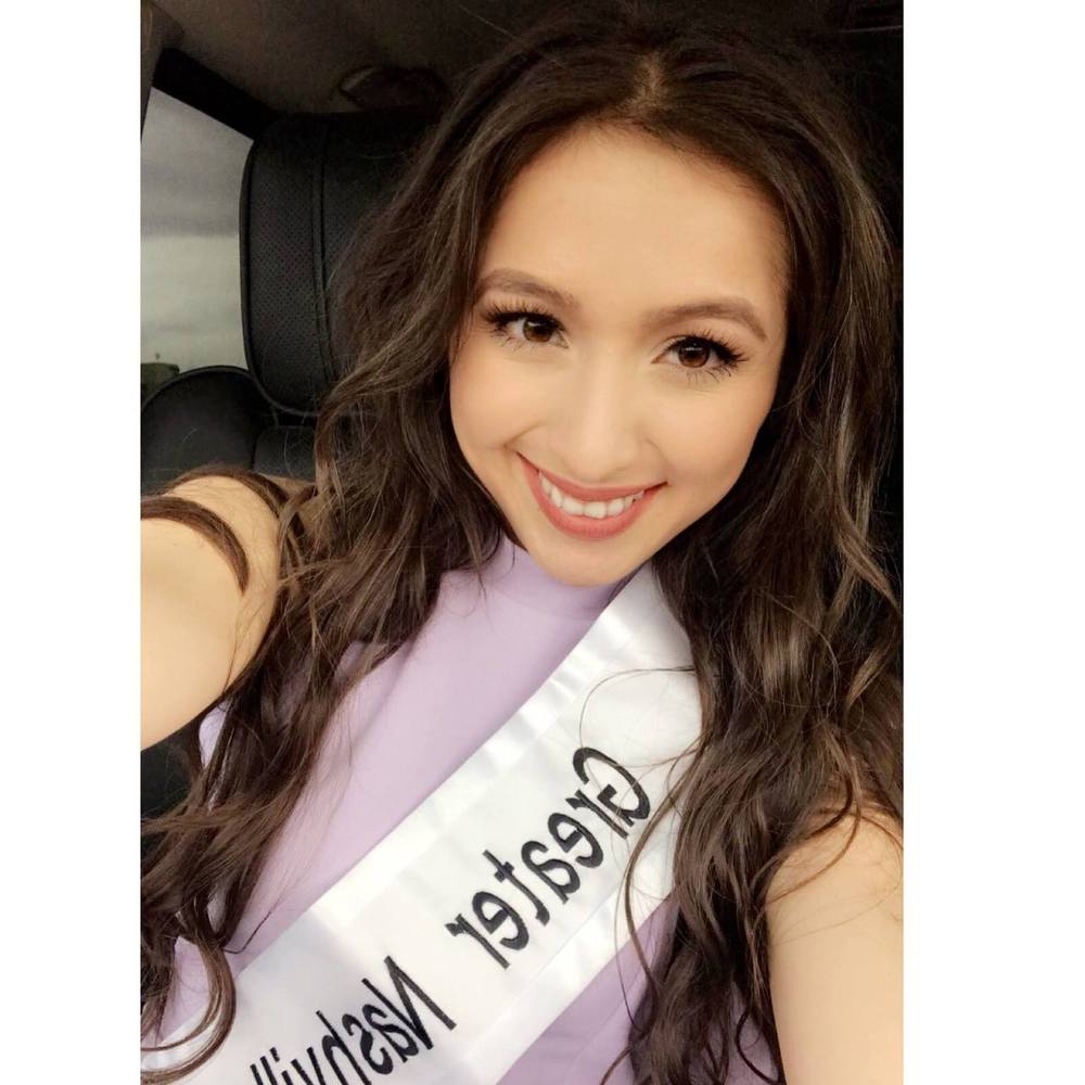 Meet your Posher, Jacenda